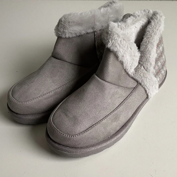 Maurices Gray Slipper Boots Faux Fur Lining Pull On Cozy - Picture 14 of 14